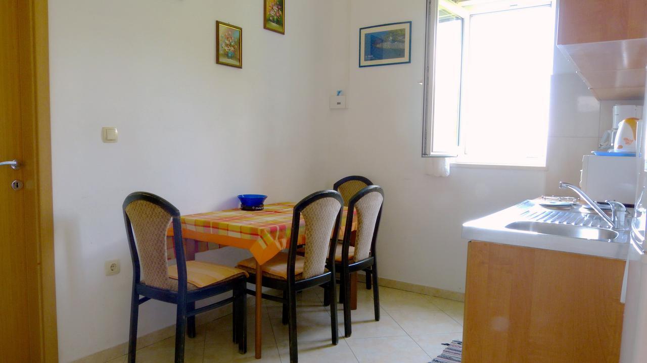 Beach Front Apartments Balica Rat Omis Exterior photo